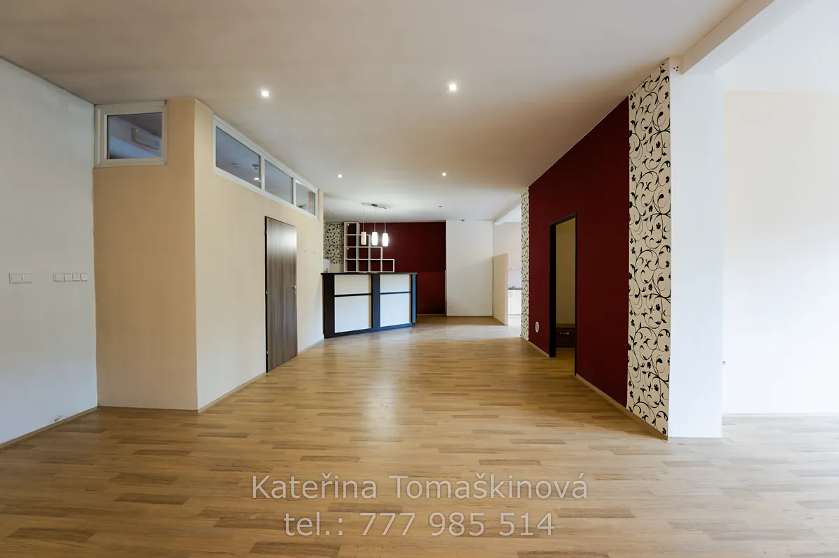 Pronájem obchodního prostoru 129 m²